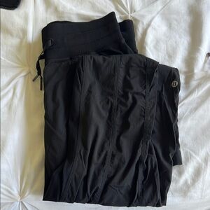 Lululemon black cropped studio pants